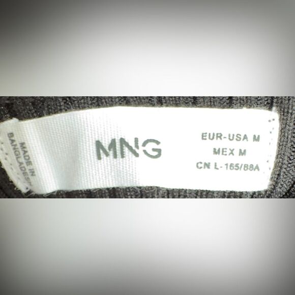 Mango Sleeveless Ribbed Knit Black Scallop Trim Neckline Tank Top. Medium. NWOT. - Picture 5 of 8